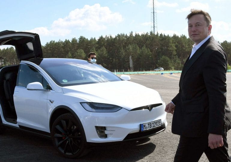 Elon Musk vende acciones de Tesla por un valor de 3.950 millones de dólares