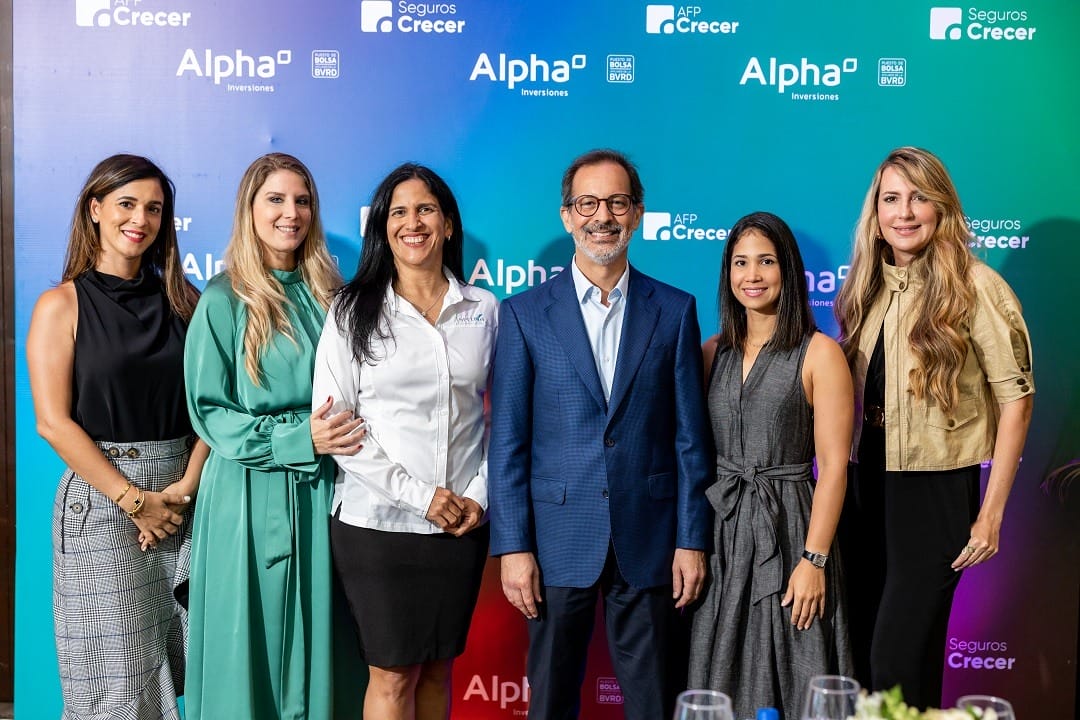 APOYO 2 - Ruth Mendez, Geraldine Rahn, Thais Herrera, Santiago Camarena, Laura Nuñez, Michelle Garcia