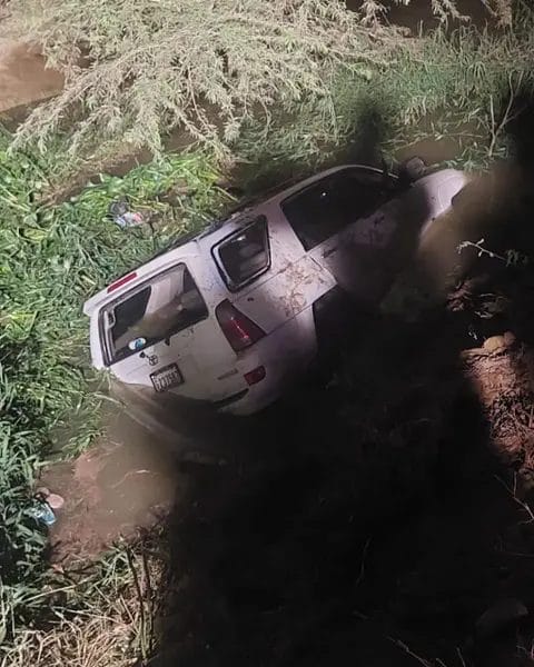 Mueren 13 haitianos al caer vehículo en un canal de riego en Valverde