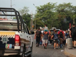 Una nueva caravana de migrantes parte de Tapachula en busca de un futuro mejor