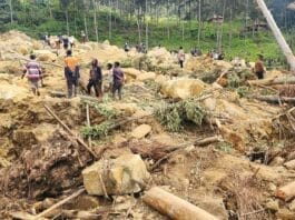 La ayuda humanitaria llega a Papúa Nueva Guinea tras devastadora avalancha