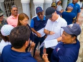 Ministro Igor Rodríguez regresa con más ayudas a Los Ciruelos y Los Rieles de San Marcos en Puerto Plata