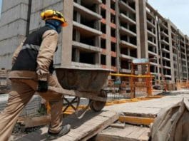 Comité Nacional de Salarios aprueba aumento del 20% en sector construcción