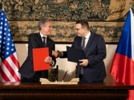 EEUU y Chequia firman acuerdo contra desinformación