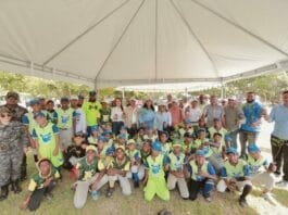 Interior y Policía colabora en reforestación de parques en San Pedro y La Romana