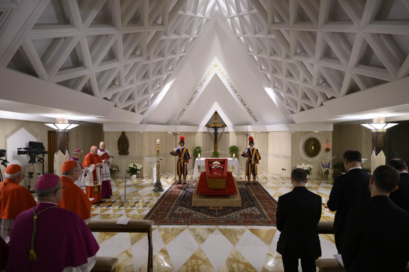 Funeral del papa Francisco será el 26 de abril en la plaza de San Pedro